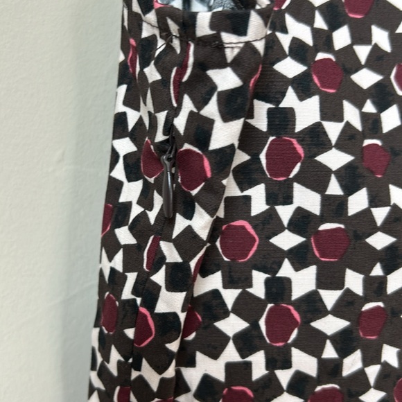 KATE SPADE NWT maroon and pink flower peplum sleeveless top size M - Picture 6 of 7